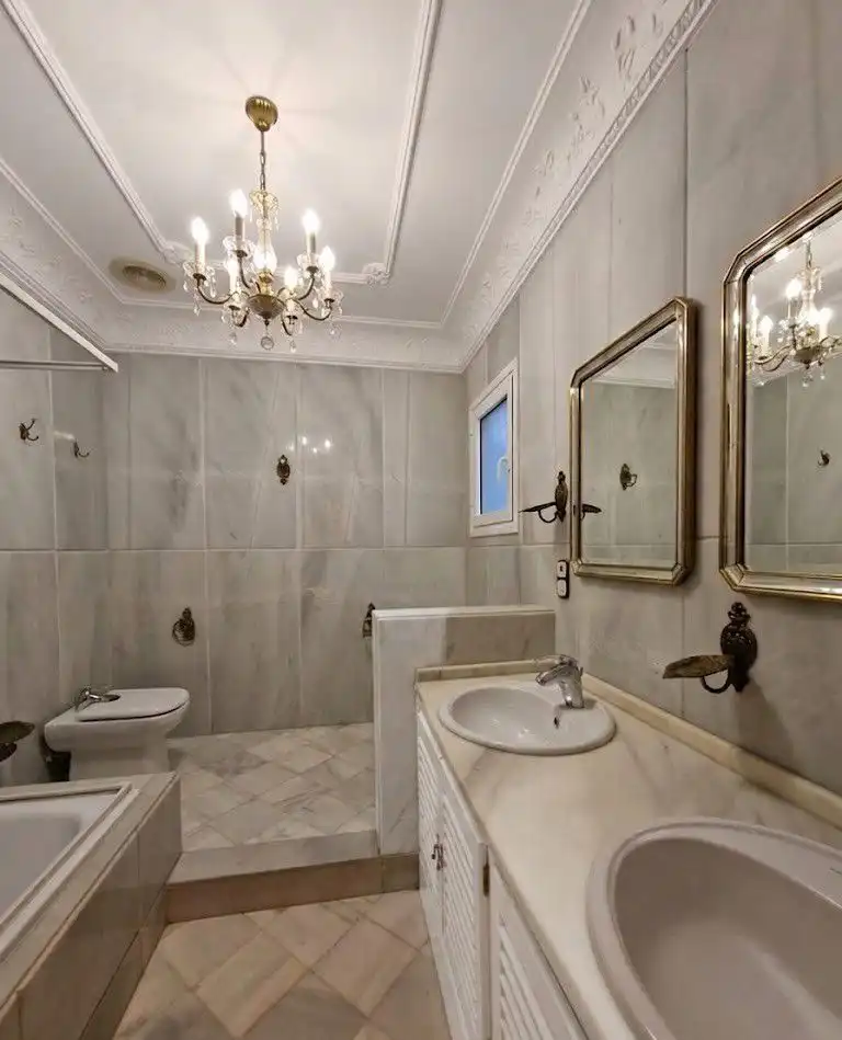 Bathroom of Houses for sale in Granada  with Terrace