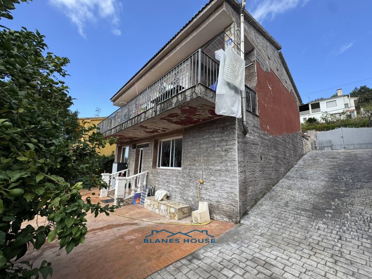 Vista exterior de Casa o xalet en venda en Tordera amb Aire condicionat, Calefacció i Jardí privat