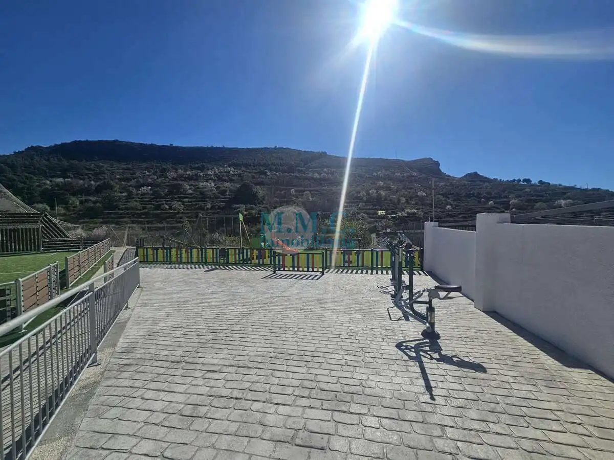 Vista exterior de Casa o chalet en venta en Enix con Amueblado