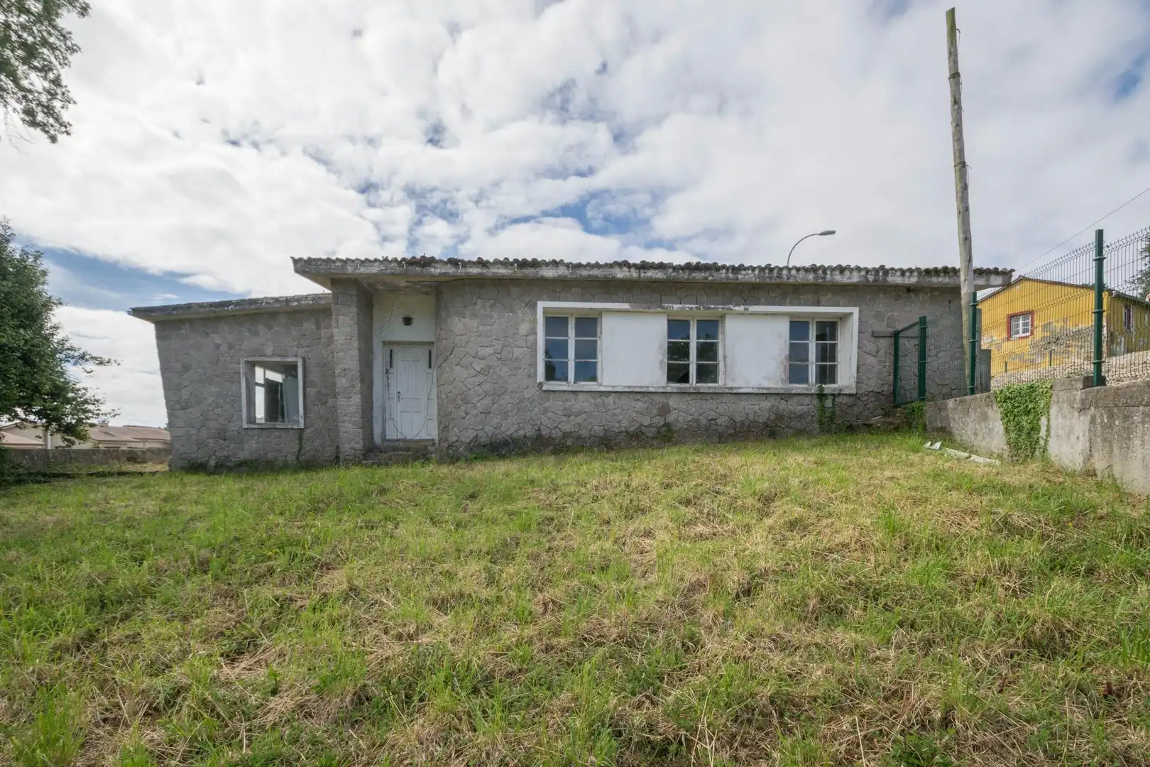 Vista exterior de Casa o xalet en venda en Cambre  amb Terrassa