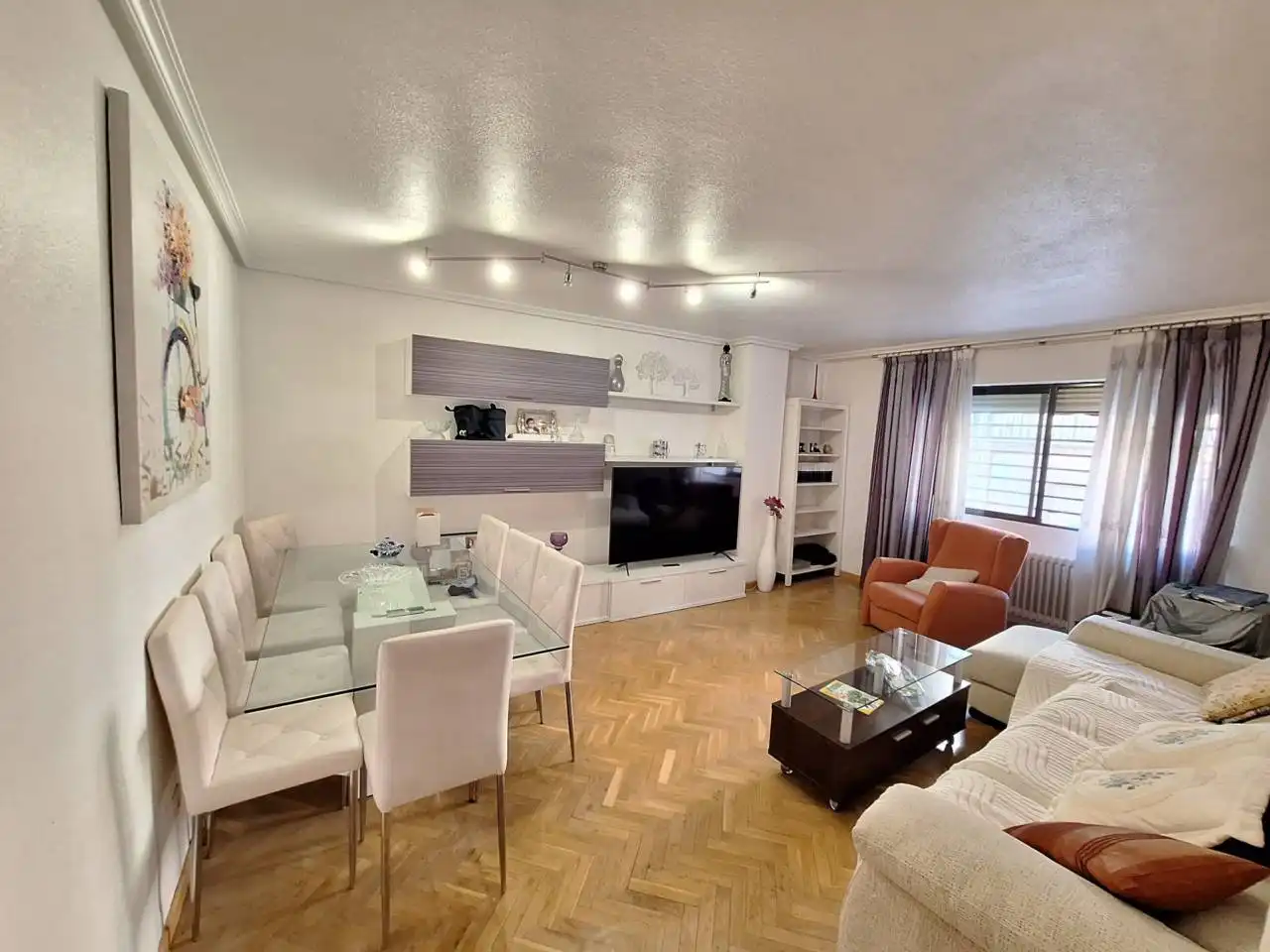 Sala de estar de Piso en venta en Valdemoro con Aire acondicionado, Calefacción y Parquet