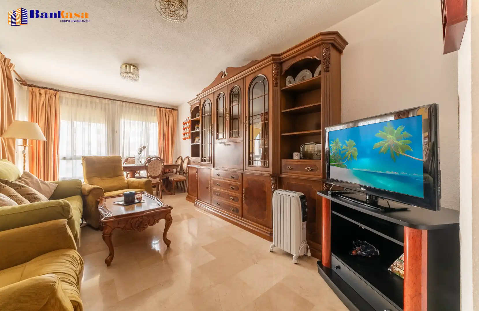 Sala de estar de Piso en venta en Fuengirola con Trastero y Piscina comunitaria