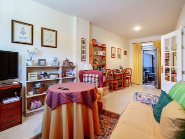 Rez-de-chaussée avec ascenseur à vendre à Av. de Filipinas