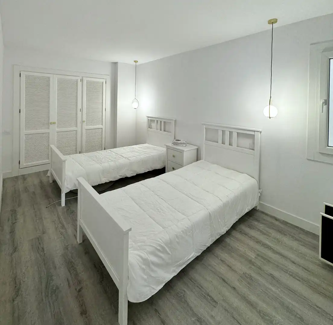 Dormitori de Dúplex en venda en Benahavís amb Aire condicionat, Calefacció i Parquet