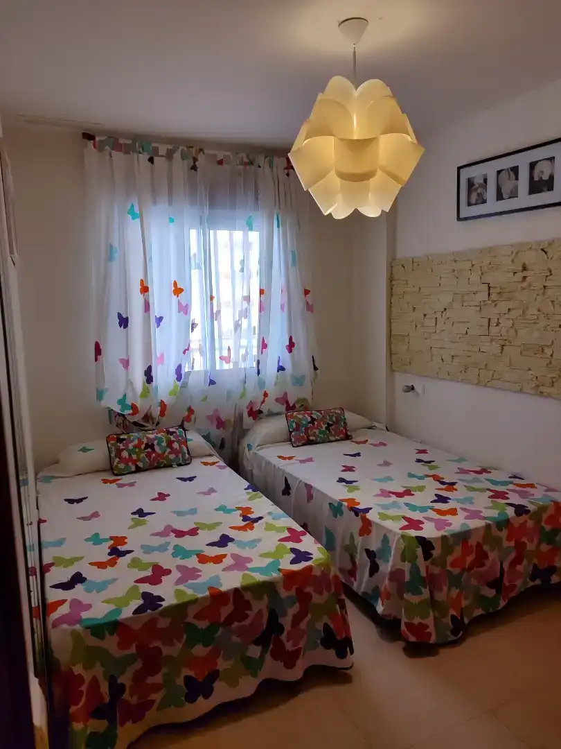 Dormitori de Apartament de lloguer en Oropesa del Mar / Orpesa amb Aire condicionat, Piscina i Moblat