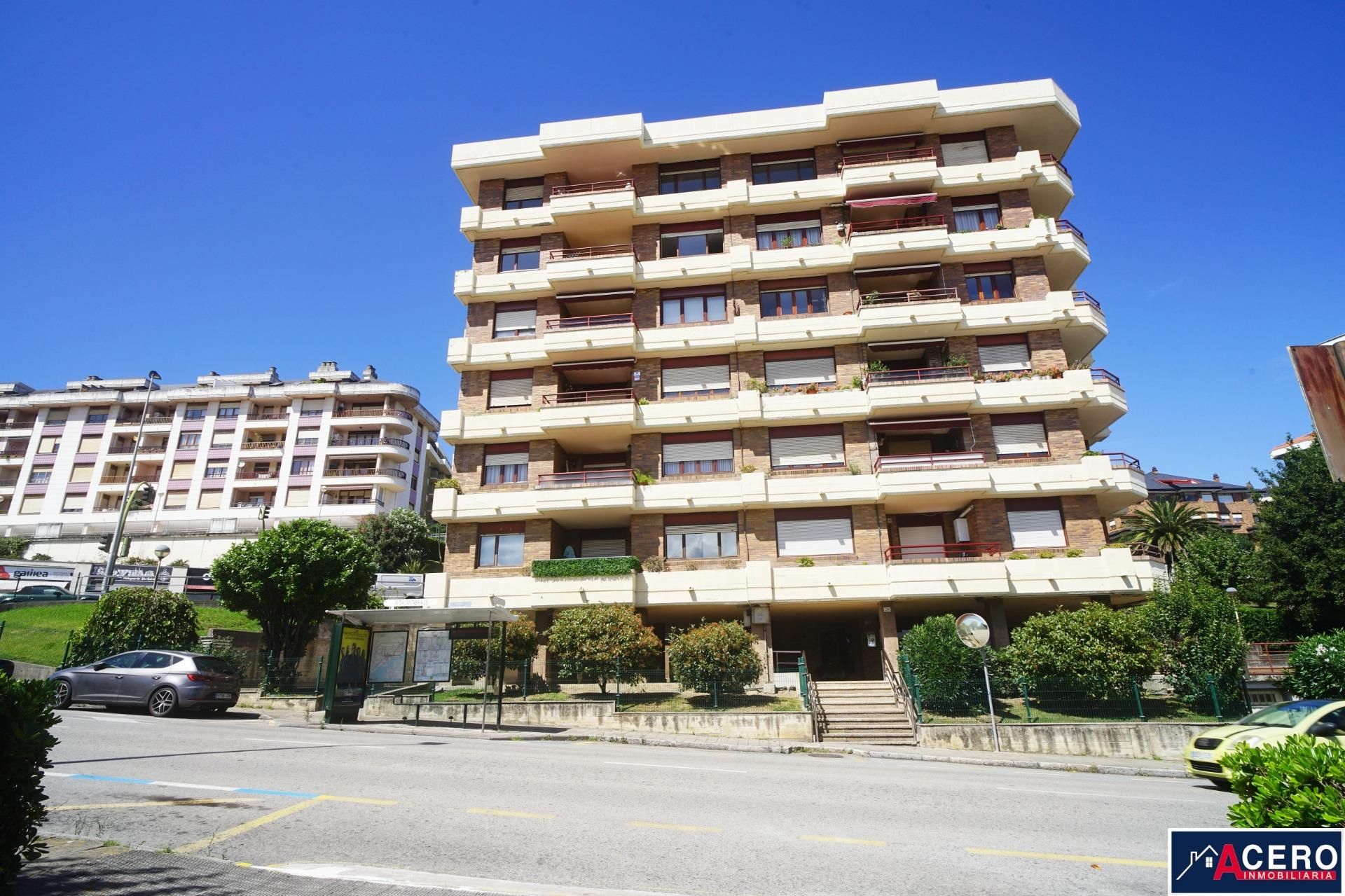 Vista exterior de Pis en venda en Santander amb Calefacció, Parquet i Terrassa