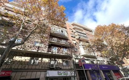 Vista exterior de Pis en venda en  Madrid Capital amb Calefacció i Terrassa