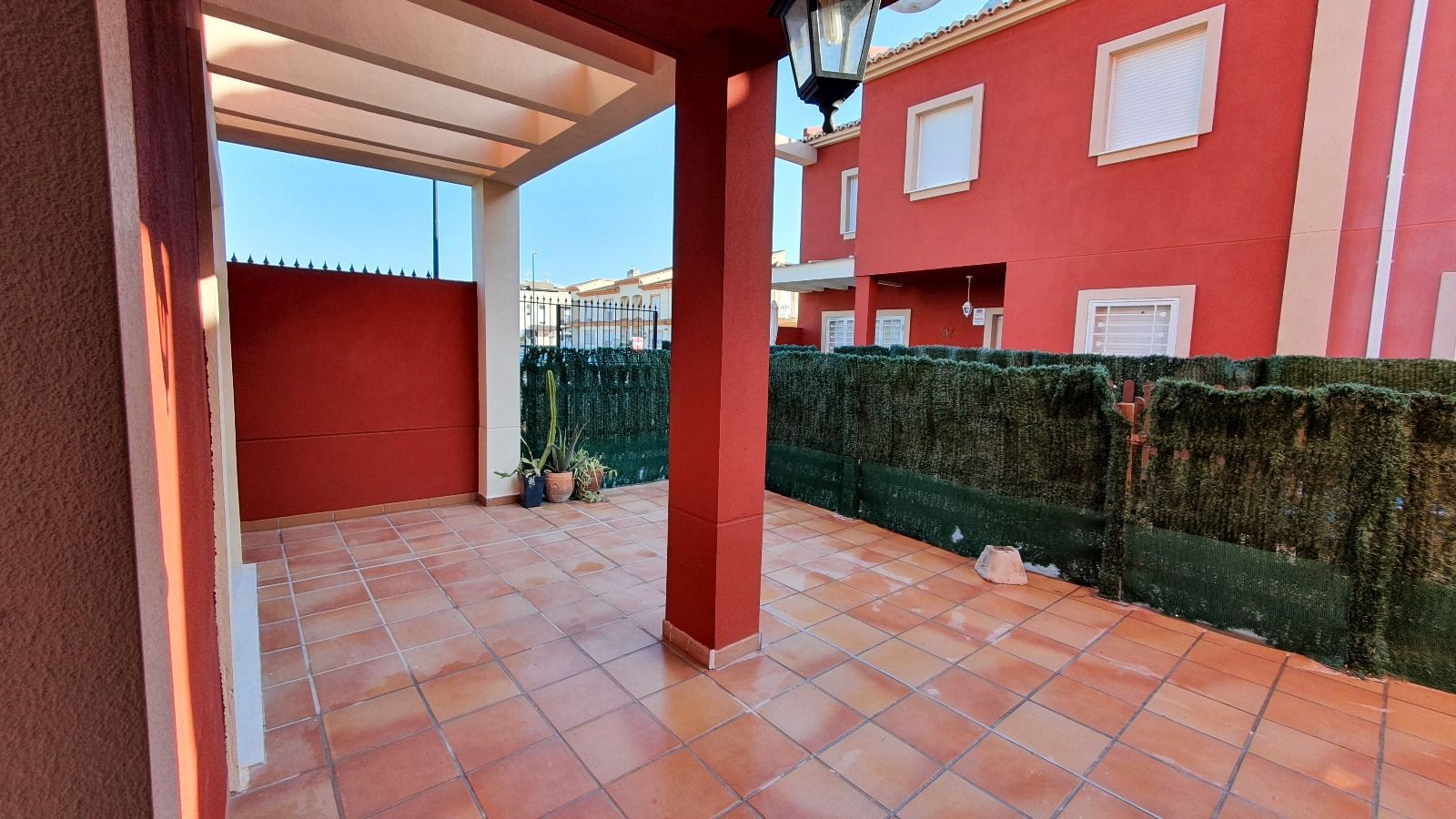 Terrassa de Casa adosada de lloguer en Palmera amb Aire condicionat, Forn i Es permeten mascotes