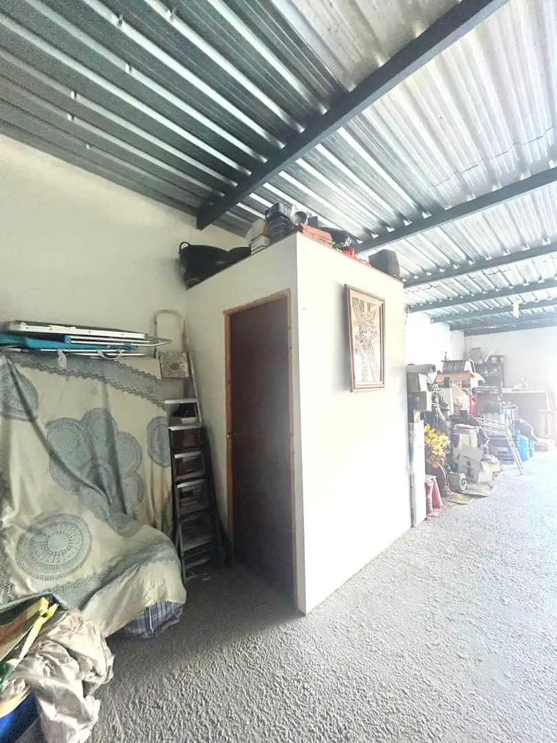 Garage for sale in Alcolea del Río