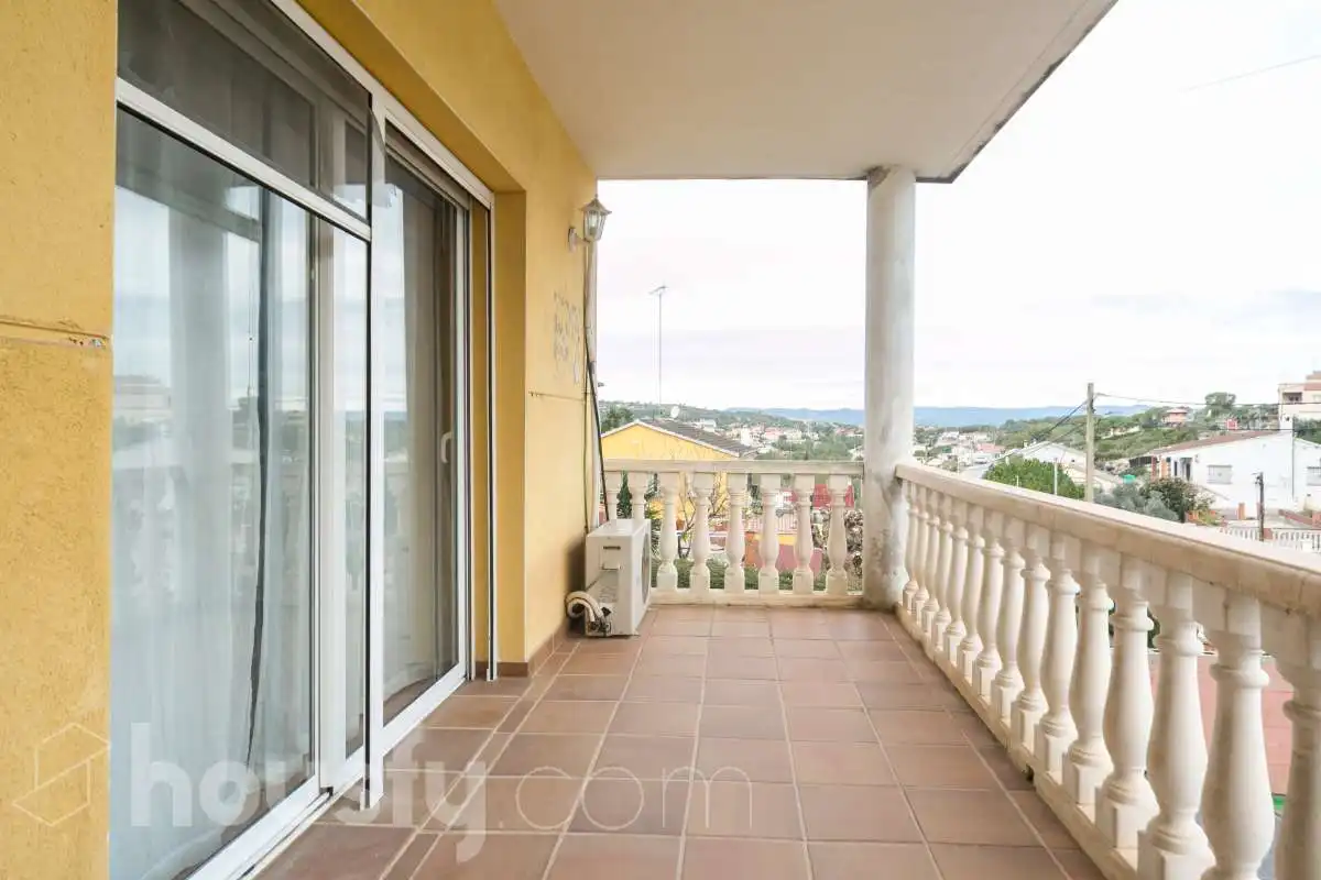 Casa o xalet en venda a Carrer de la Figuera, Olèrdola