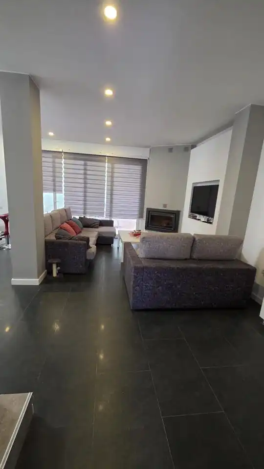 Living room of Ground floor for share in Terrassa  with Air Conditioner, Heating and Terrace