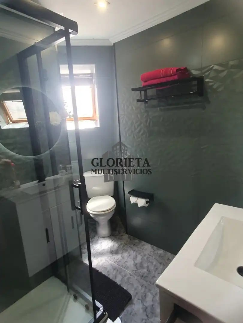 Badezimmer von Dachboden zum Verkauf in Vigo  mit Klimaanlage, Heizung und Parkett