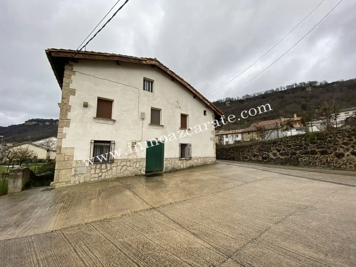 Vista exterior de Casa o chalet en venta en Eulate con Jardín privado
