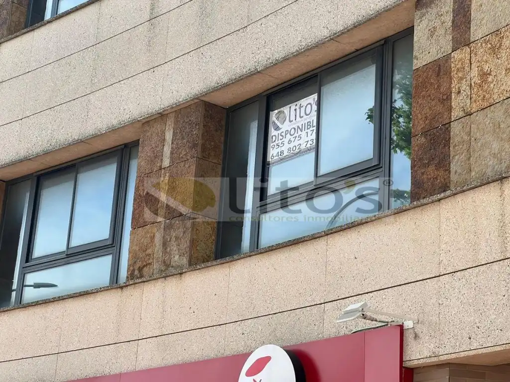 Exterior view of Office for sale in Dos Hermanas