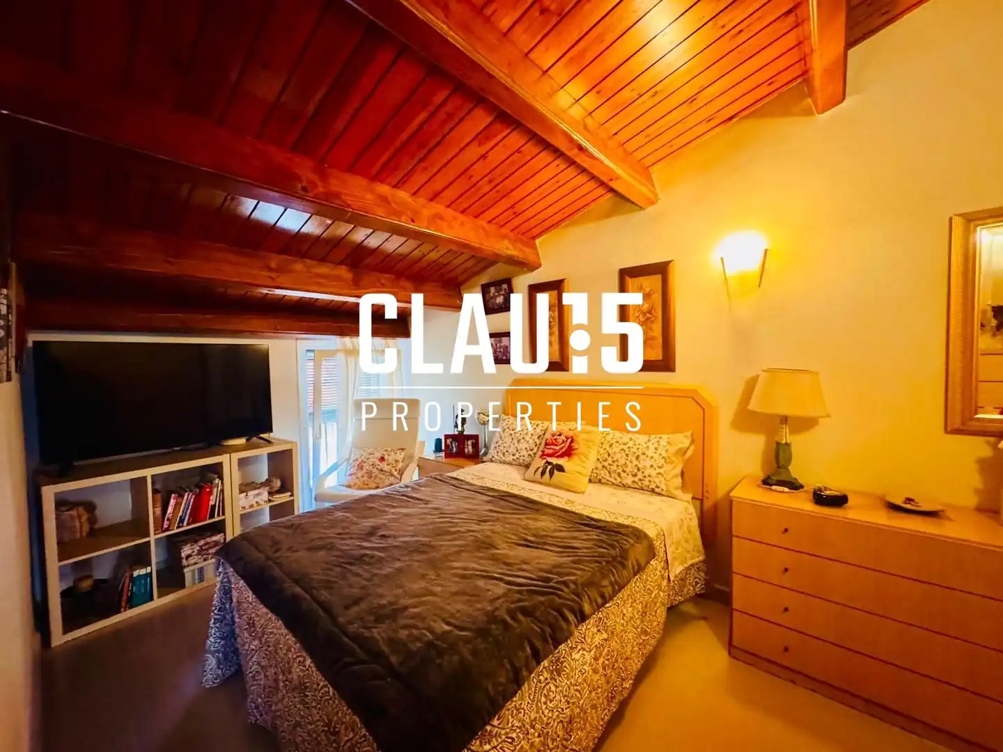 Habitación de Ático en venta en Canet de Mar con Aire acondicionado, Calefacción y Balcón