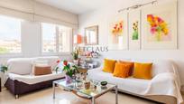 Living room of Flat for sale in Badalona  with Air Conditioner, Terrace and Balcony