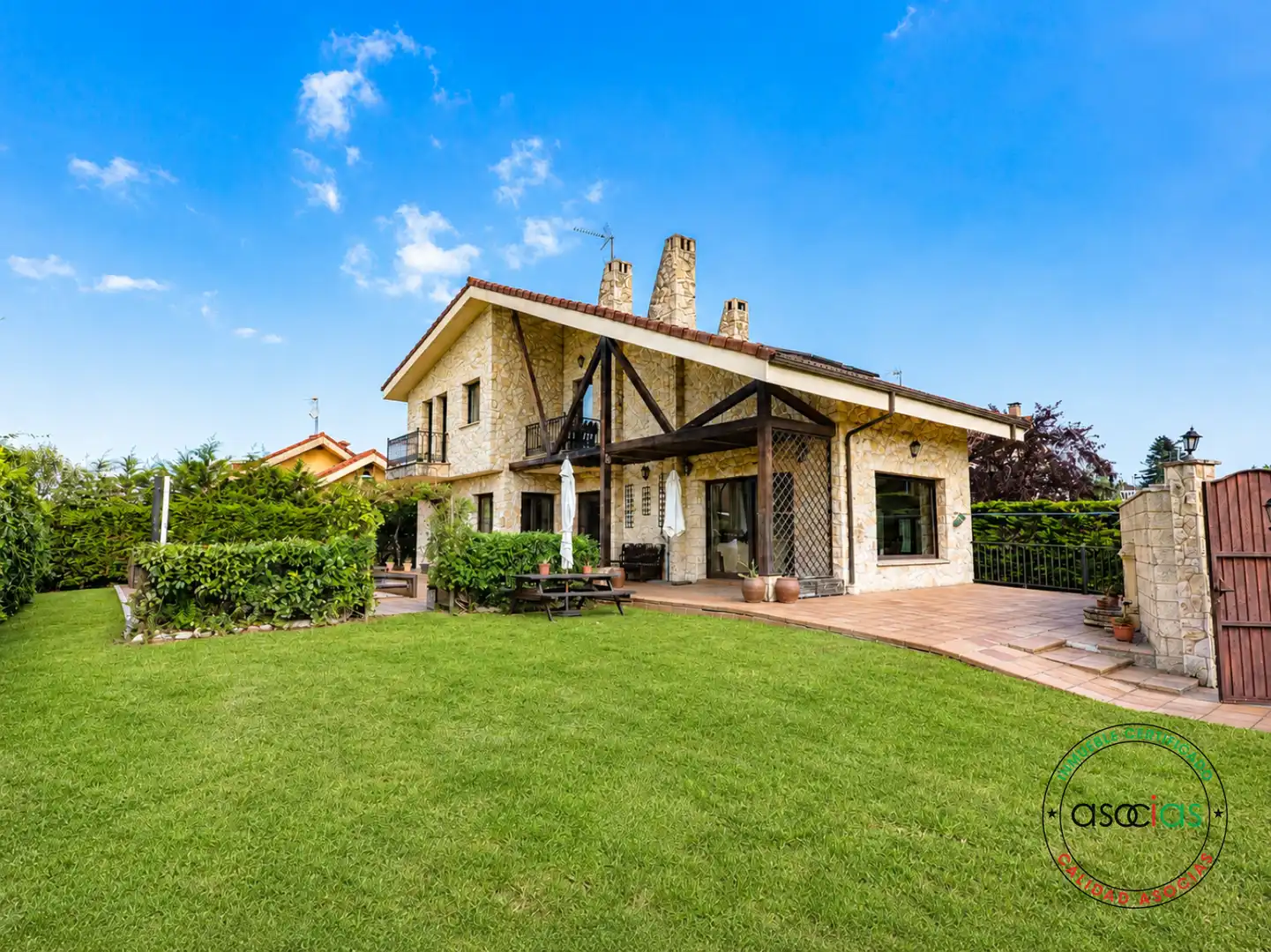 Jardín de Casa o chalet en venta en Gijón  con Calefacción, Terraza y Trastero