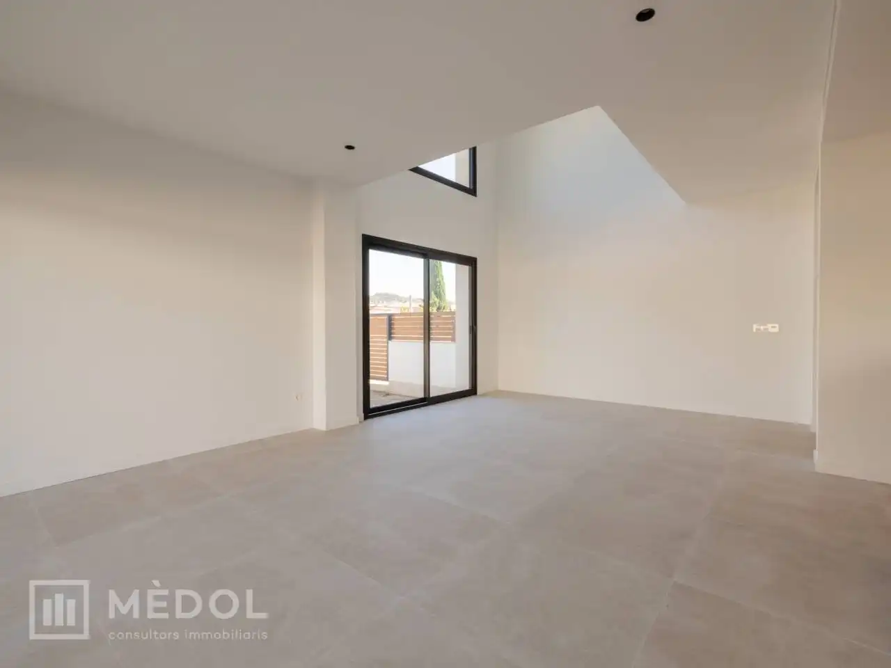 Sala d'estar de Dúplex en venda en Tarragona amb Aire condicionat, Calefacció i Jardí privat