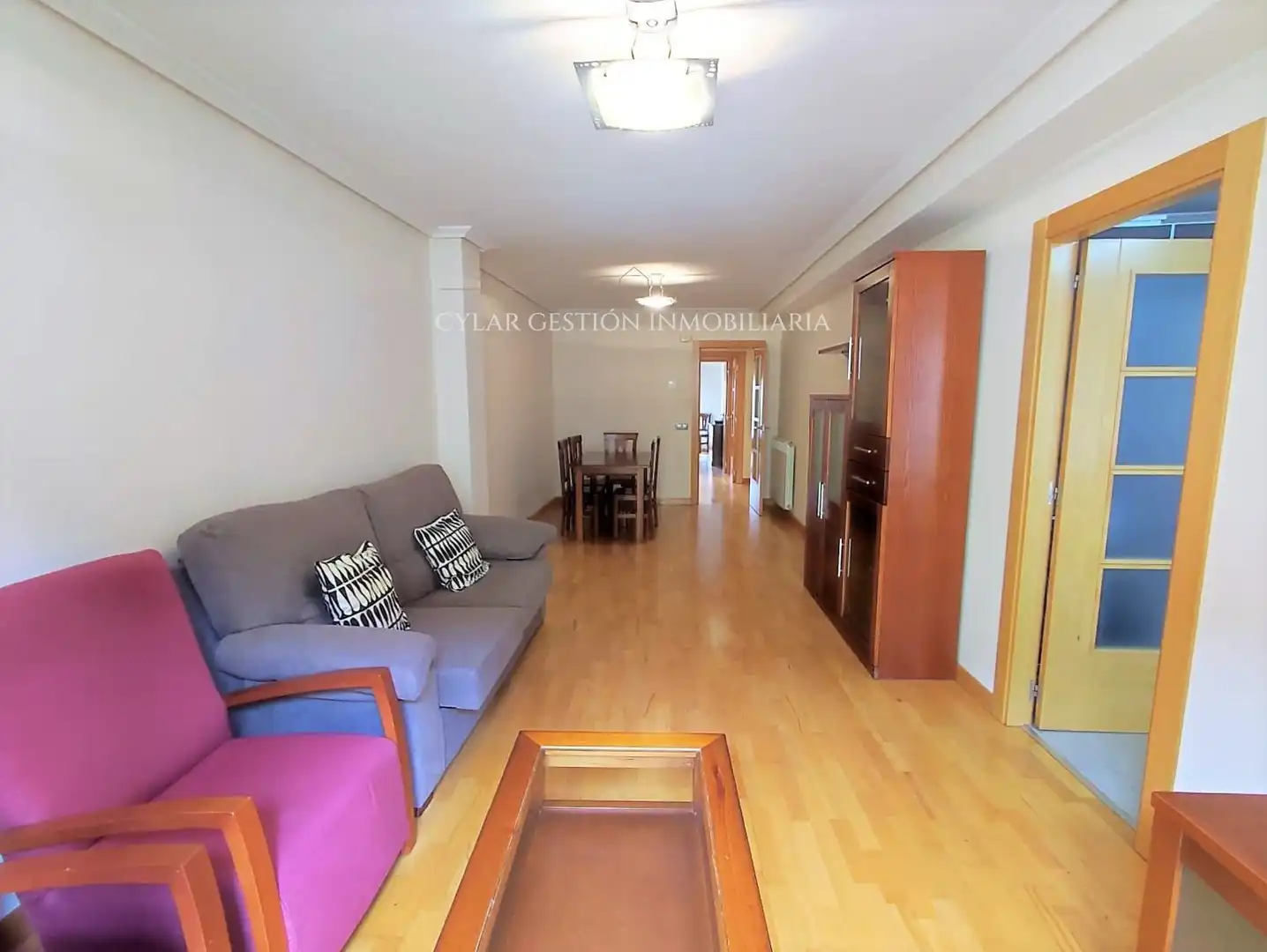 Living room of Flat for rent in Salamanca  with Heating, Parquet flooring and Terrace
