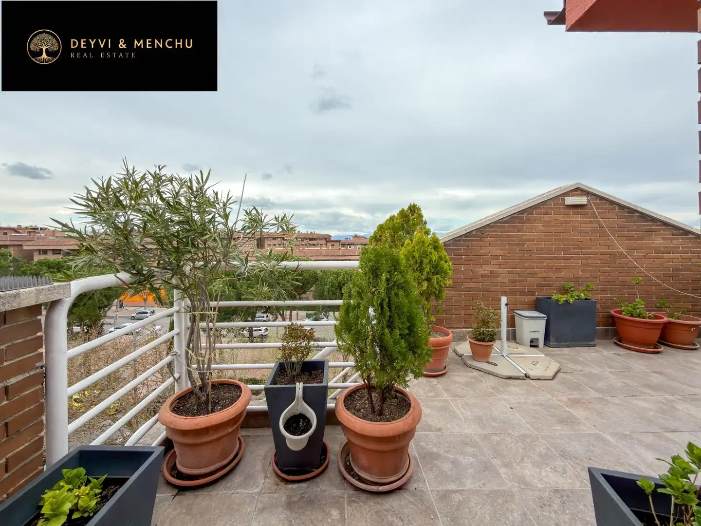 Terraza de Ático de alquiler en Pozuelo de Alarcón con Aire acondicionado, Jardín privado y Parquet