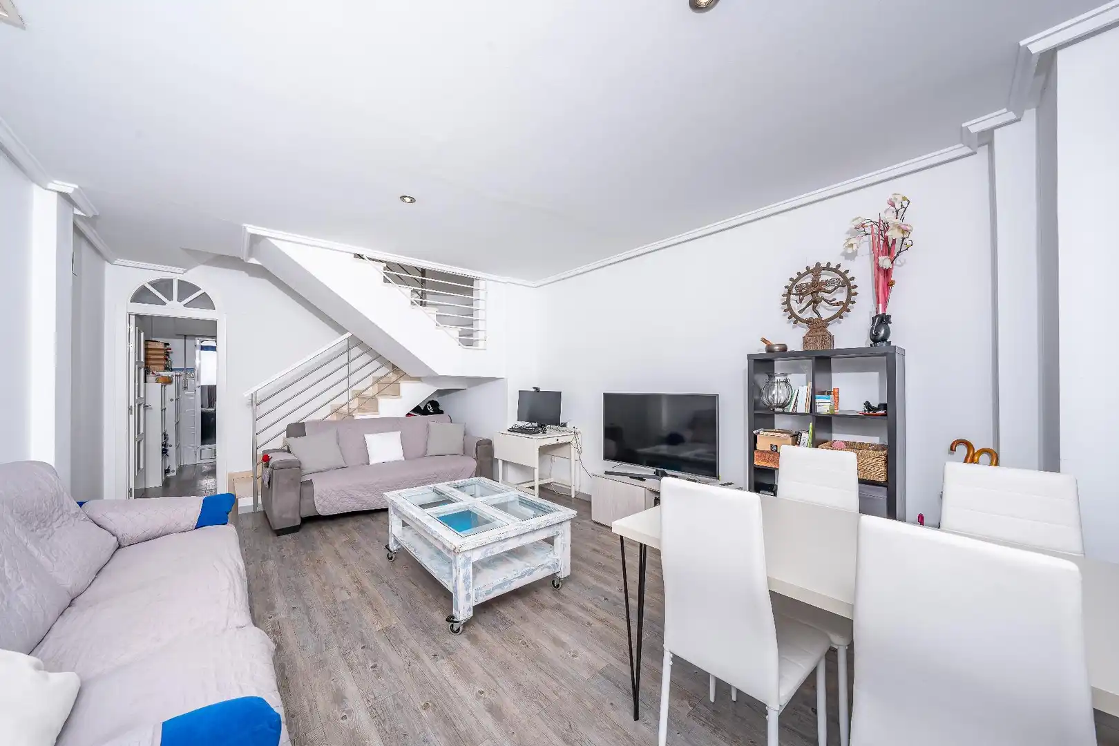 Living room of Detached homes for sale in Elche / Elx  with Air Conditioner, Private garden and Terrace