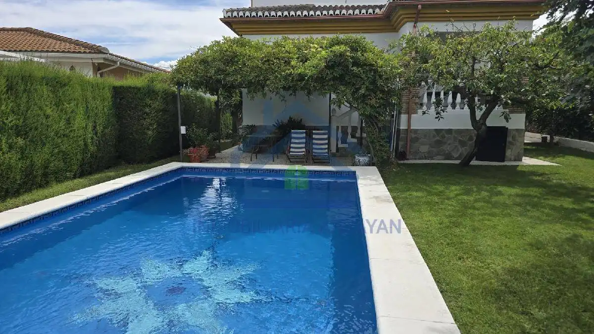 Piscina de Casa o chalet en venta en Ogíjares con Aire acondicionado, Calefacción y Jardín privado
