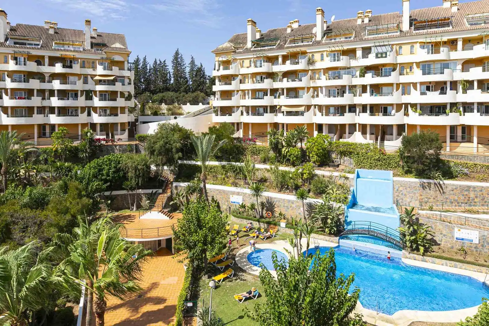 Apartamento con piscina en venta en Avenida de Manolete 11, imagen 9