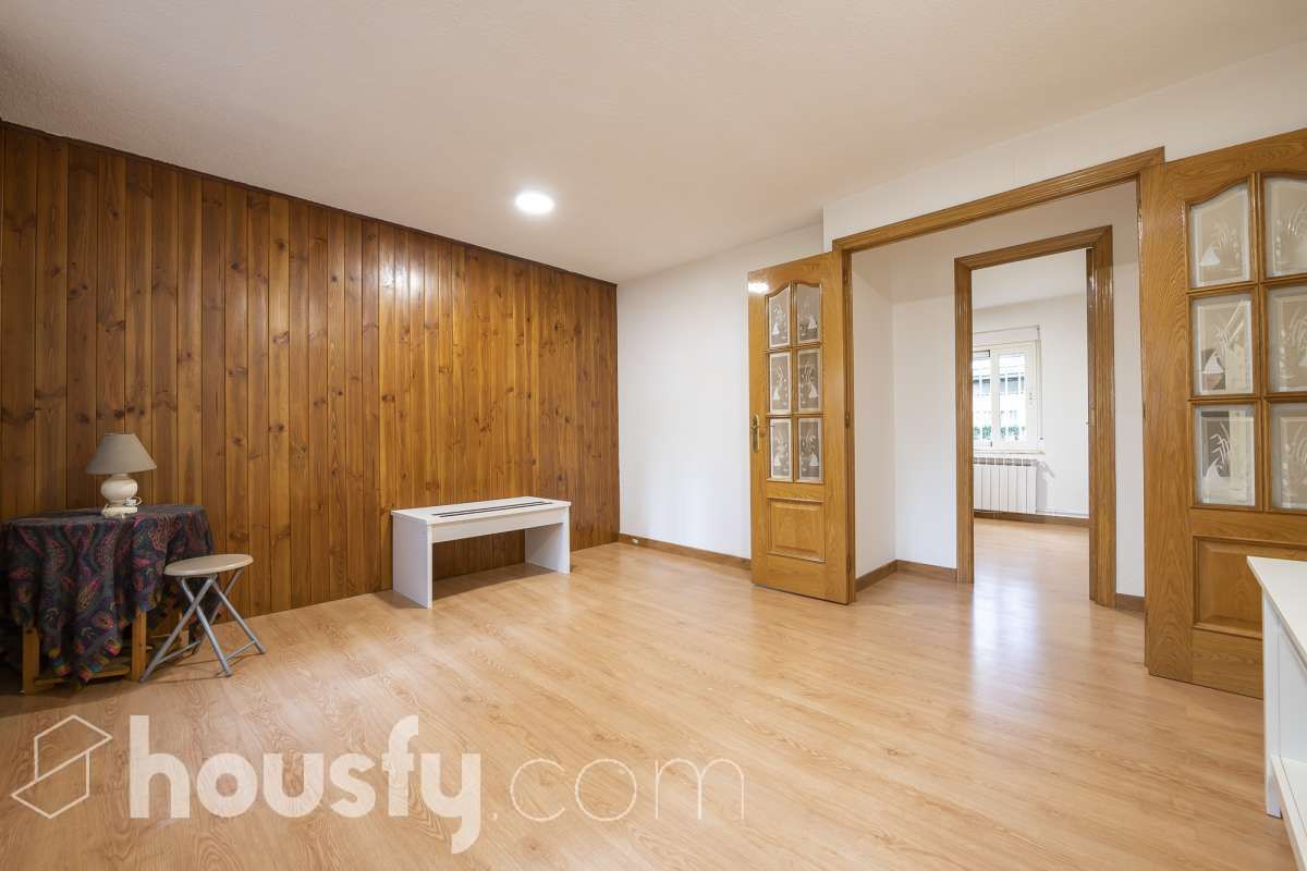 Living room of Flat for sale in  Madrid Capital
