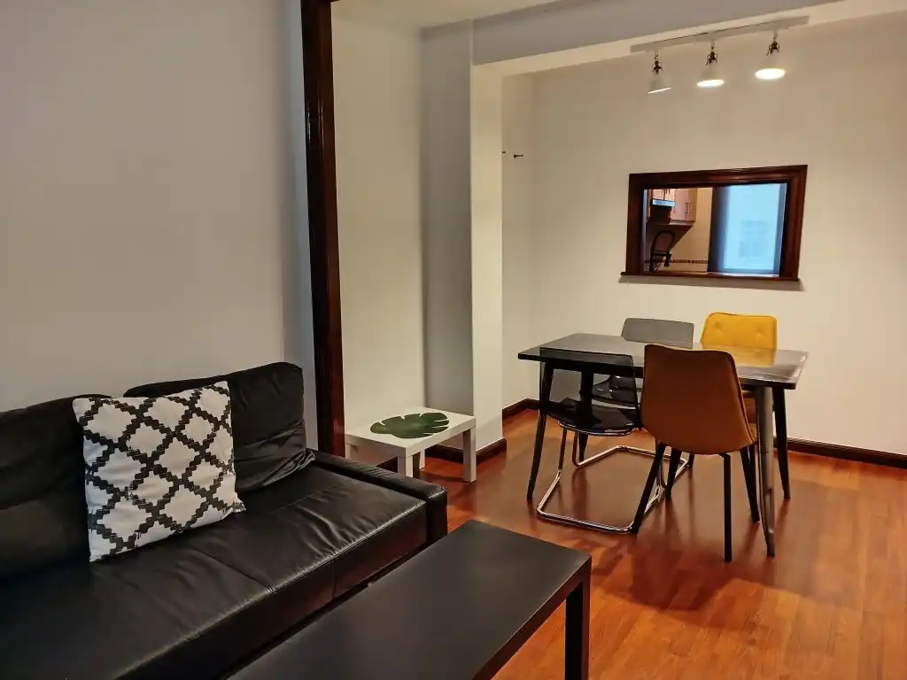 Flat for rent in Rua Sartaña, Zona Ultramar