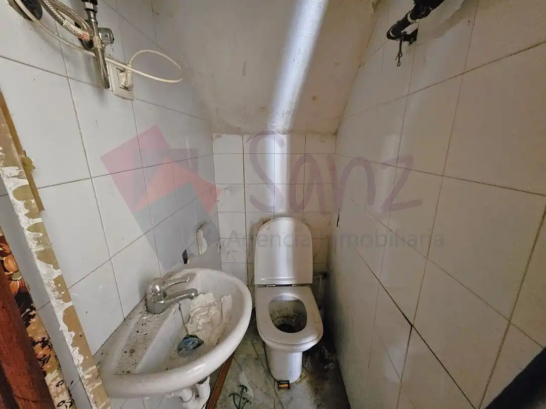 Bathroom of Buildings for sale in Lardero