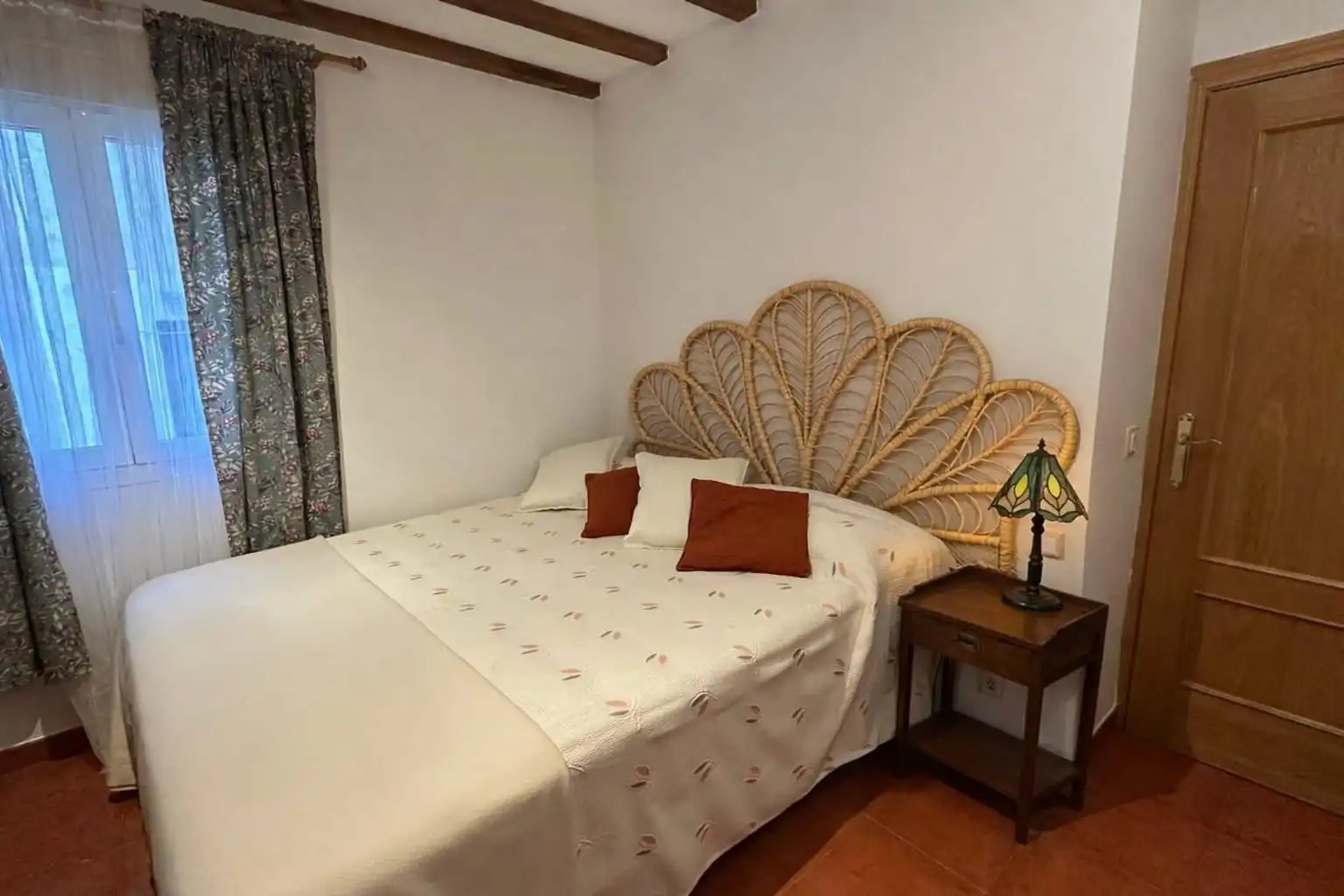 Habitación de Piso de alquiler en Miraflores de la Sierra con Calefacción y Amueblado
