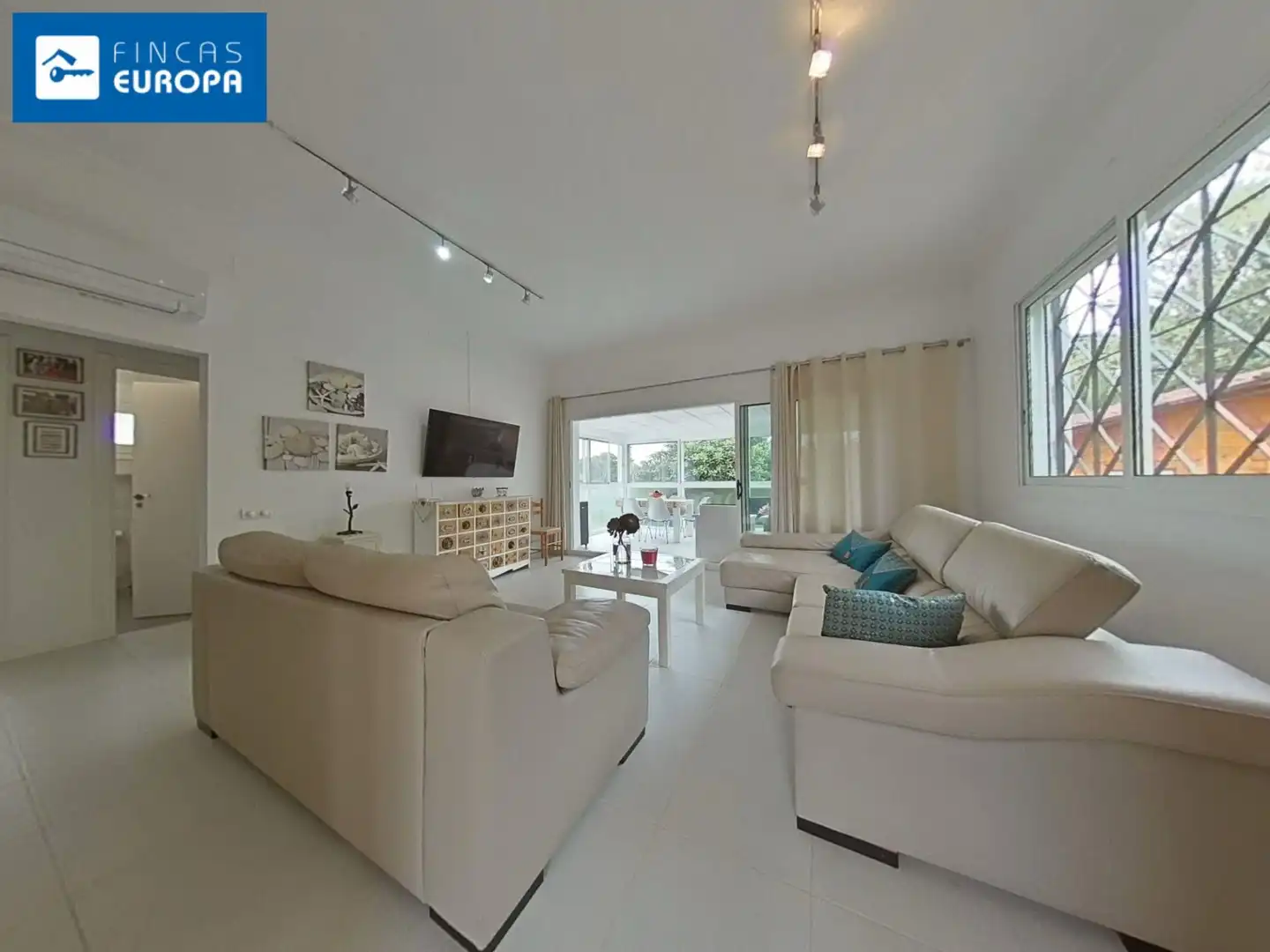 Sala d'estar de Casa o xalet en venda en Salou amb Calefacció, Jardí privat i Traster