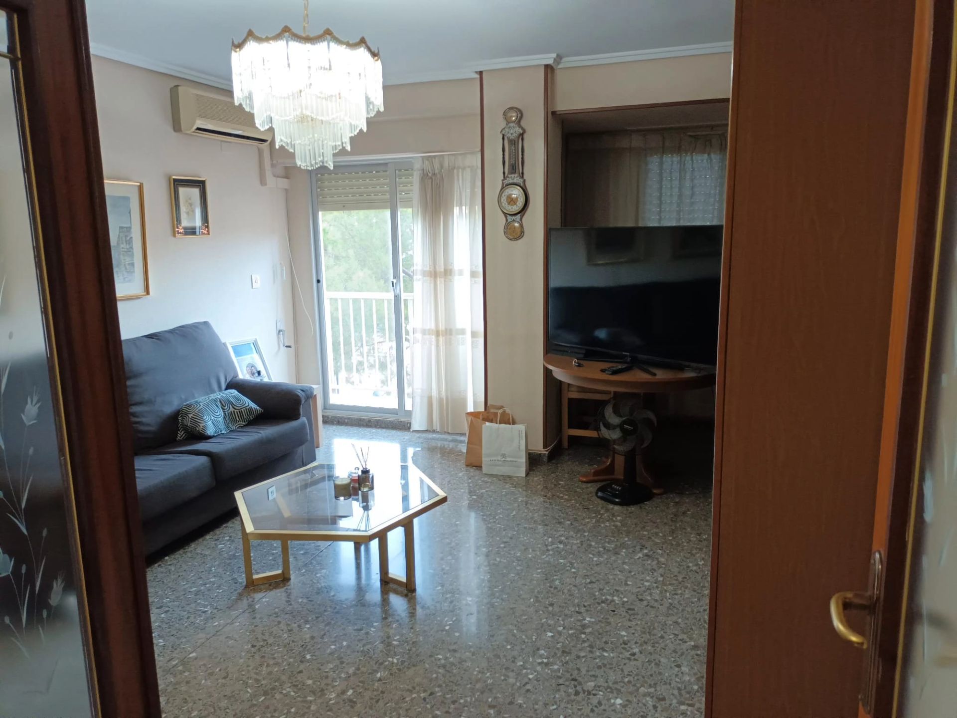 Living room of Flat for sale in Mislata  with Air Conditioner, Furnished and Oven