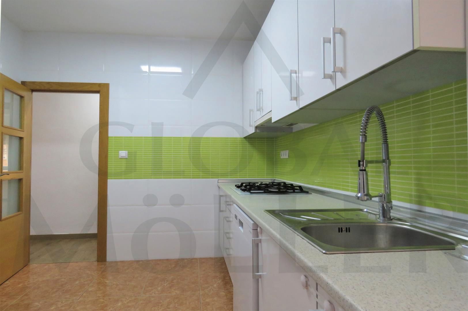 Kitchen of Flat to rent in Cartagena  with Air Conditioner, Heating and Parquet flooring
