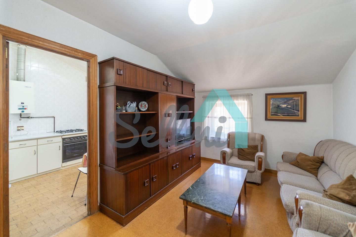 Sala d'estar de Pis en venda en Oviedo  amb Balcó