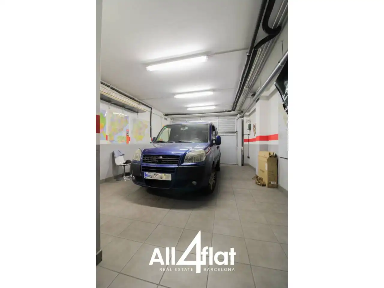 Parking de Casa o chalet de alquiler en L'Hospitalet de Llobregat con Aire acondicionado, Calefacción y Jardín privado