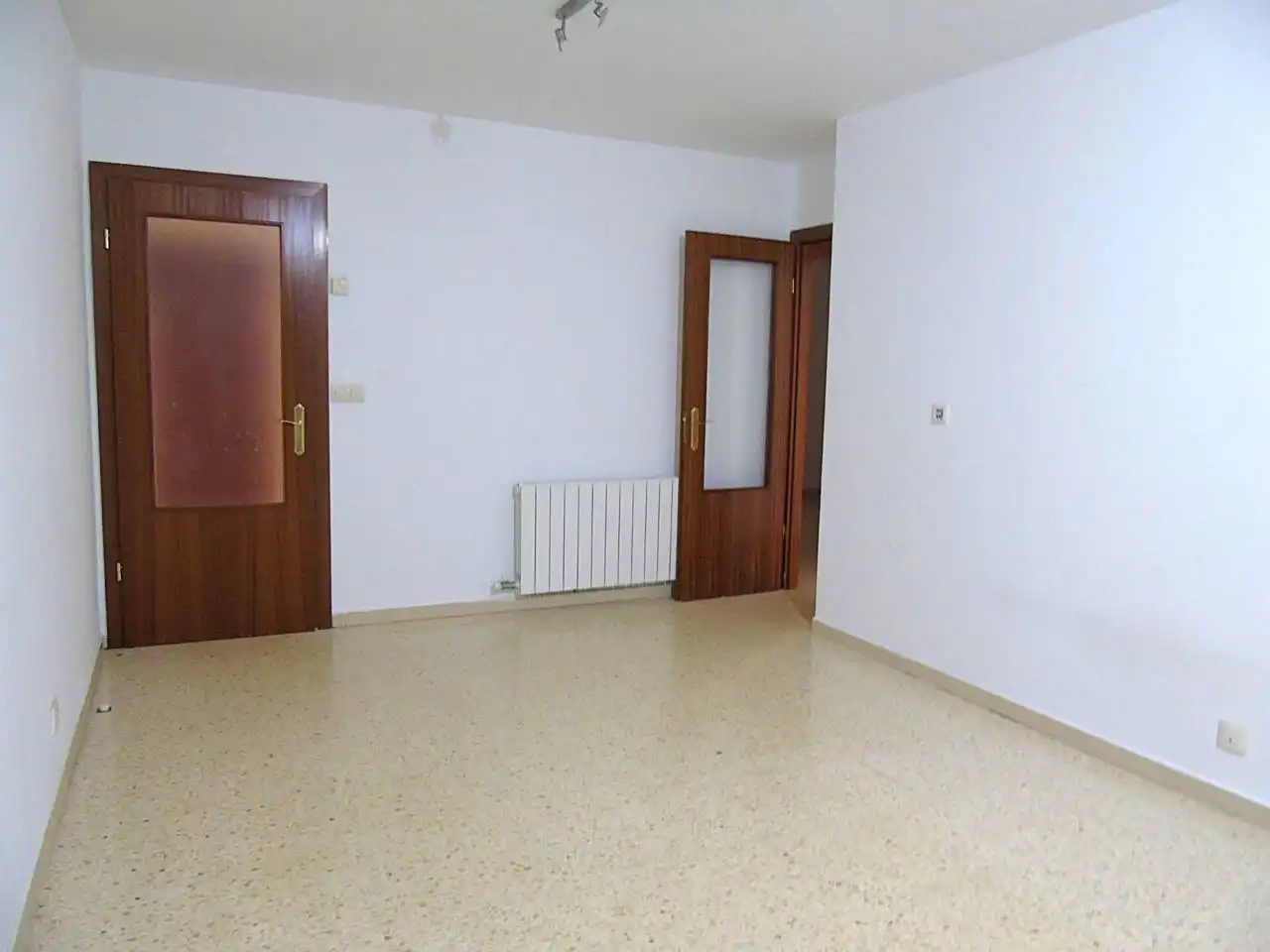 Piso en venta en Vic con Calefacción y Terraza
