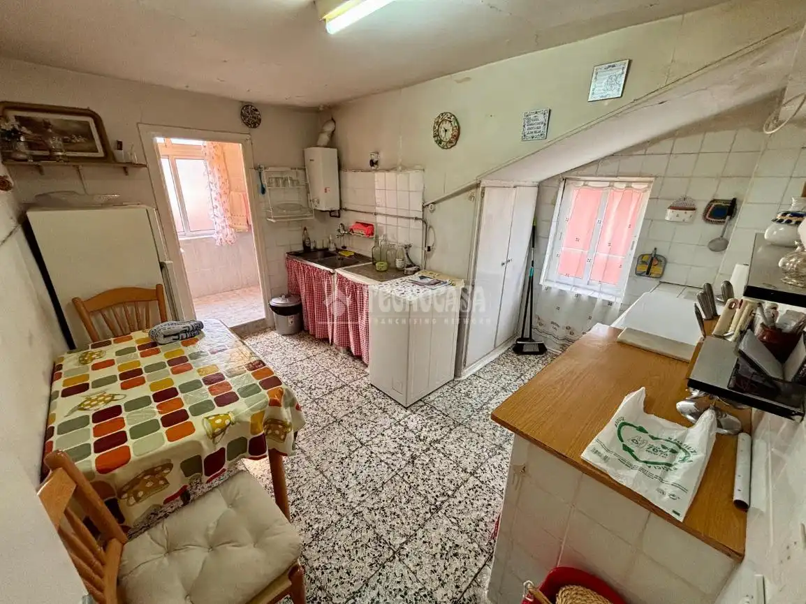 Cuina de Pis en venda en El Astillero   amb Parquet