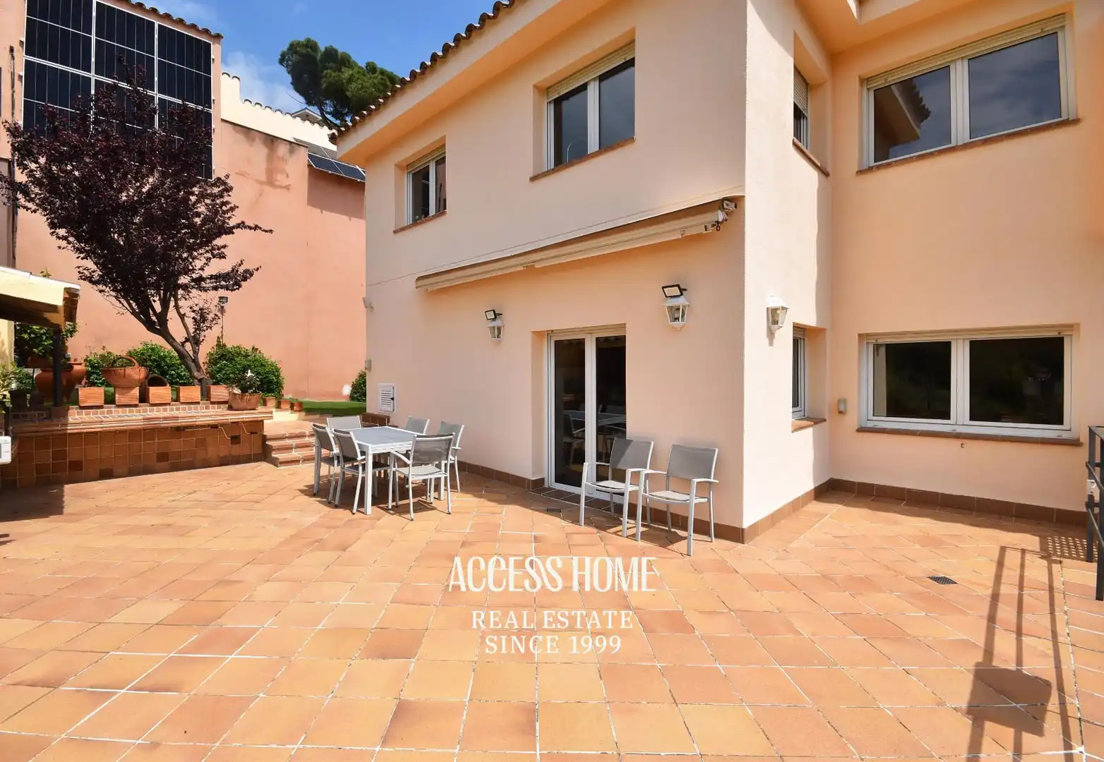 Vista exterior de Casa o chalet en venta en Badalona con Aire acondicionado, Calefacción y Terraza