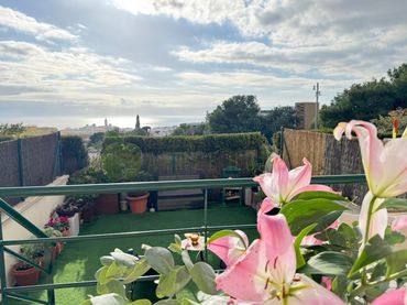Dúplex amb balcó en venda a Carrer Pintor Marià Carbonellopis