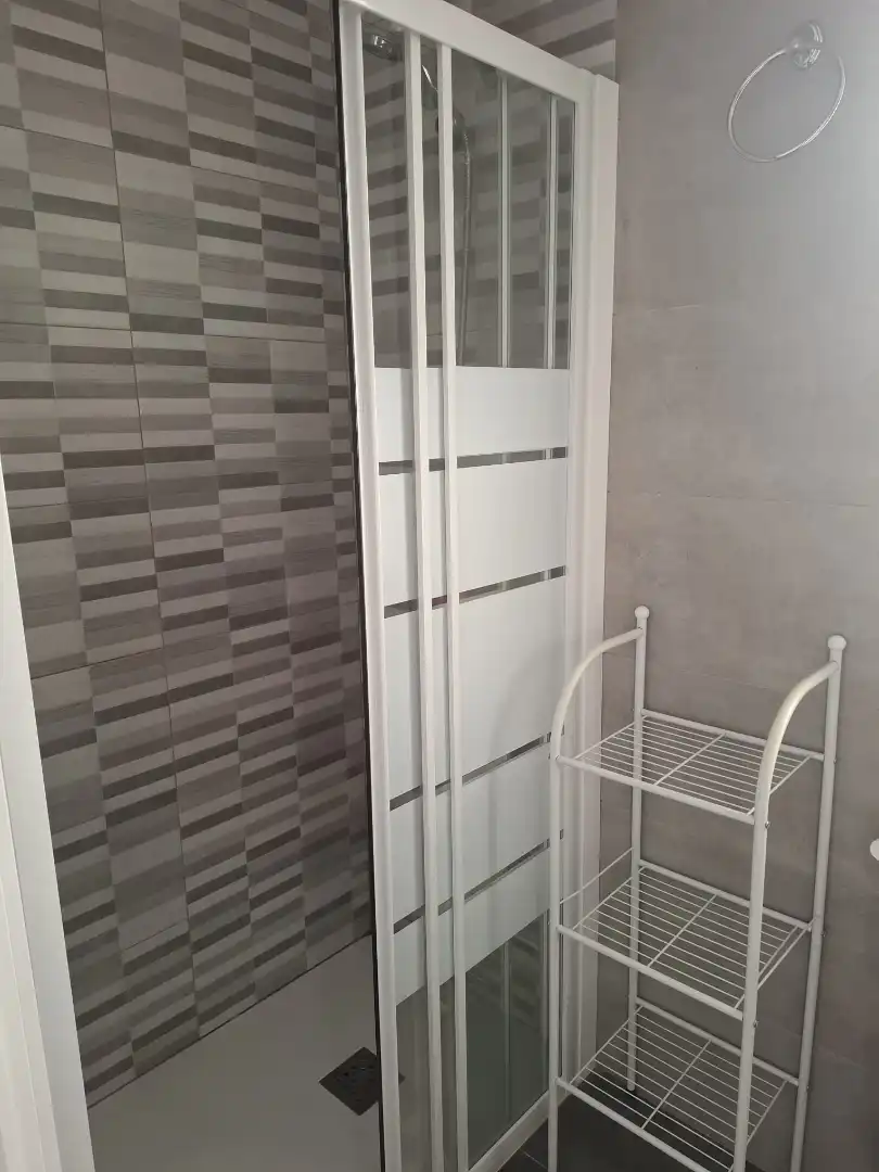 Baño de Apartamento en venta en Albacete con Aire acondicionado, Calefacción y Parquet