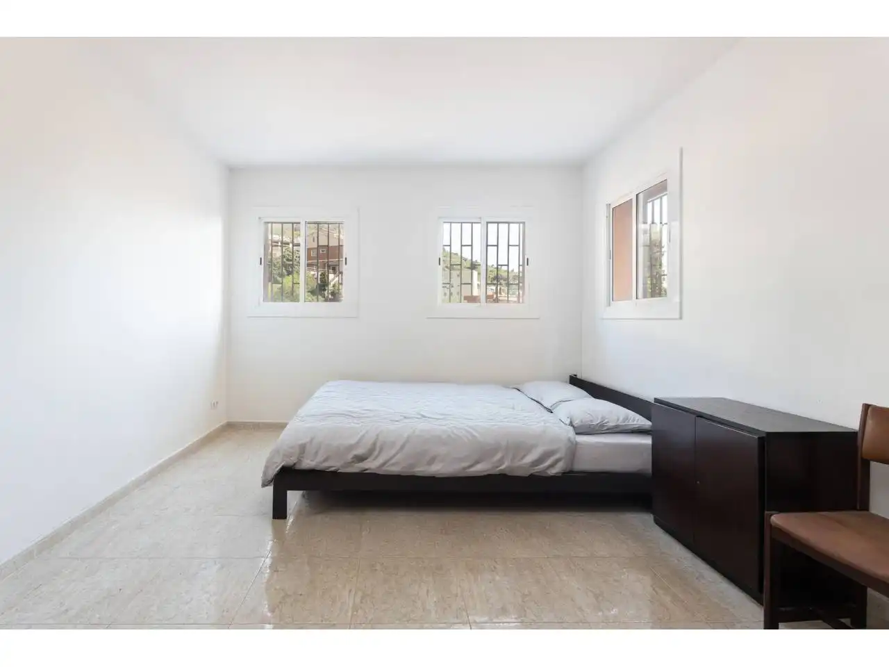 Bedroom of Houses for sale in Barcelona  with Air Conditioner, Heating and Terrace