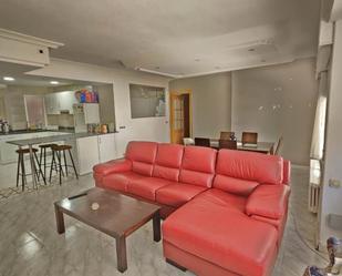 Living room of Flat to rent in Salamanca Capital  with Heating, Terrace and Furnished