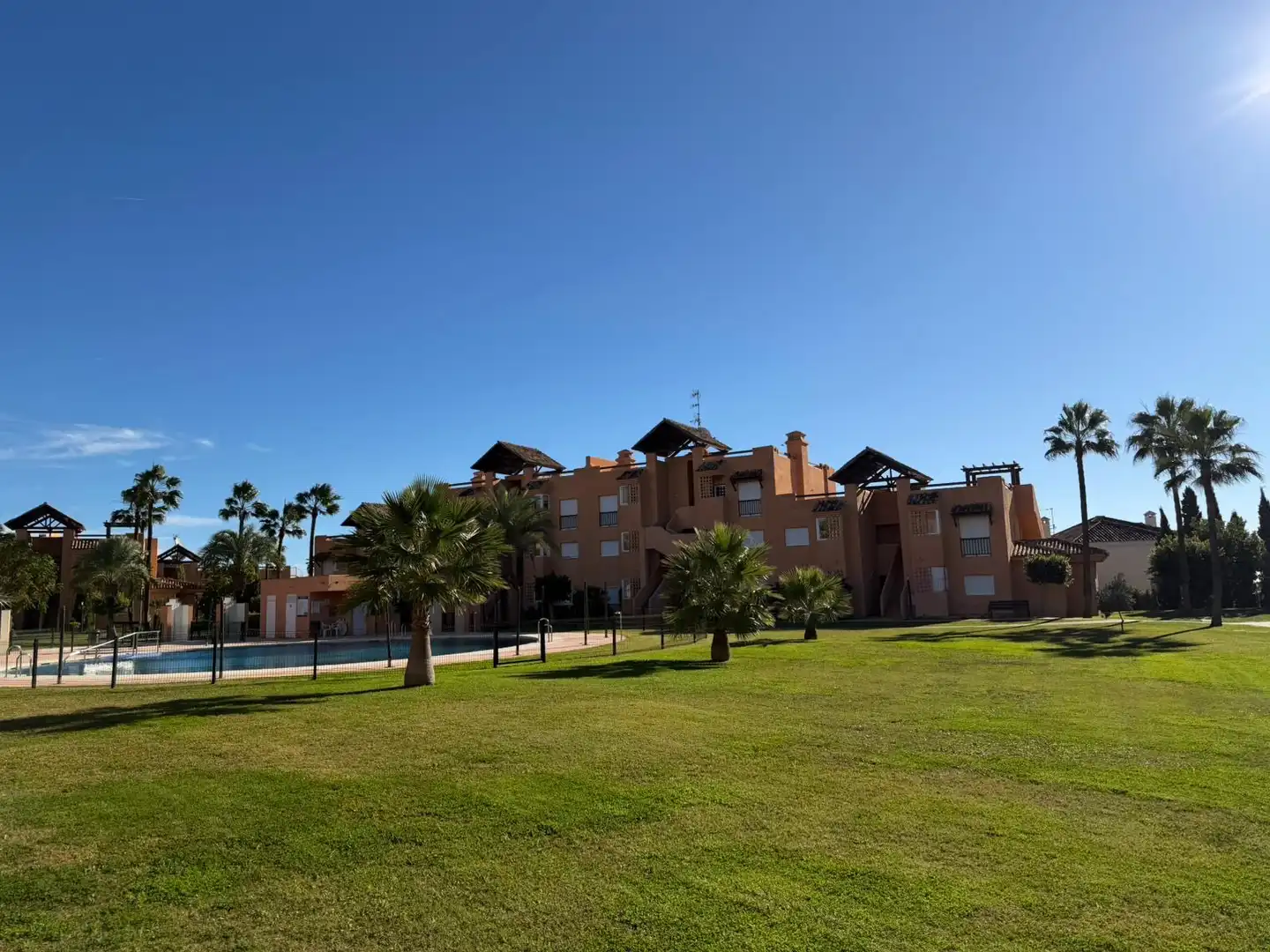 Vista exterior de Apartamento en venta en Casares con Terraza, Trastero y Amueblado