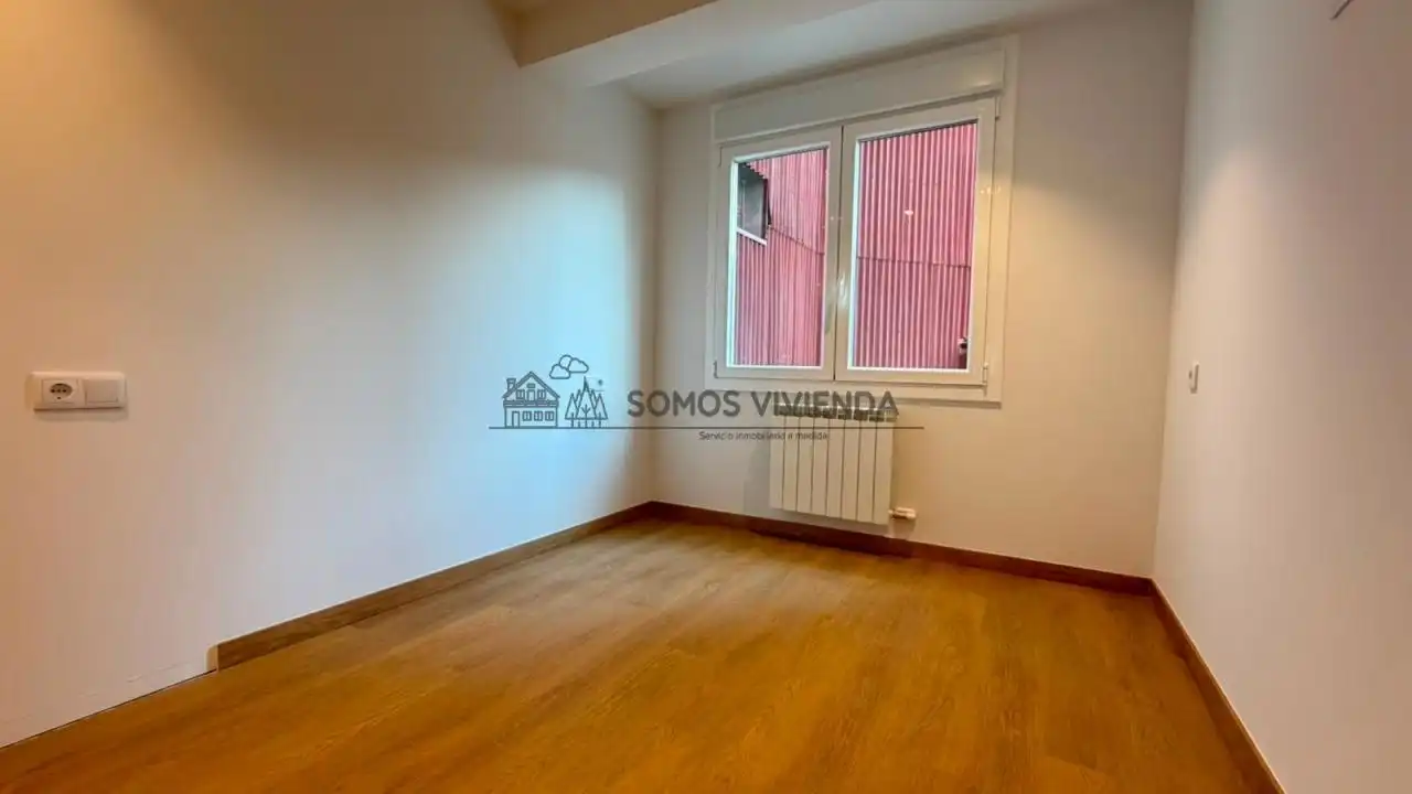 Habitación de Piso en venta en Ourense Capital  con Calefacción