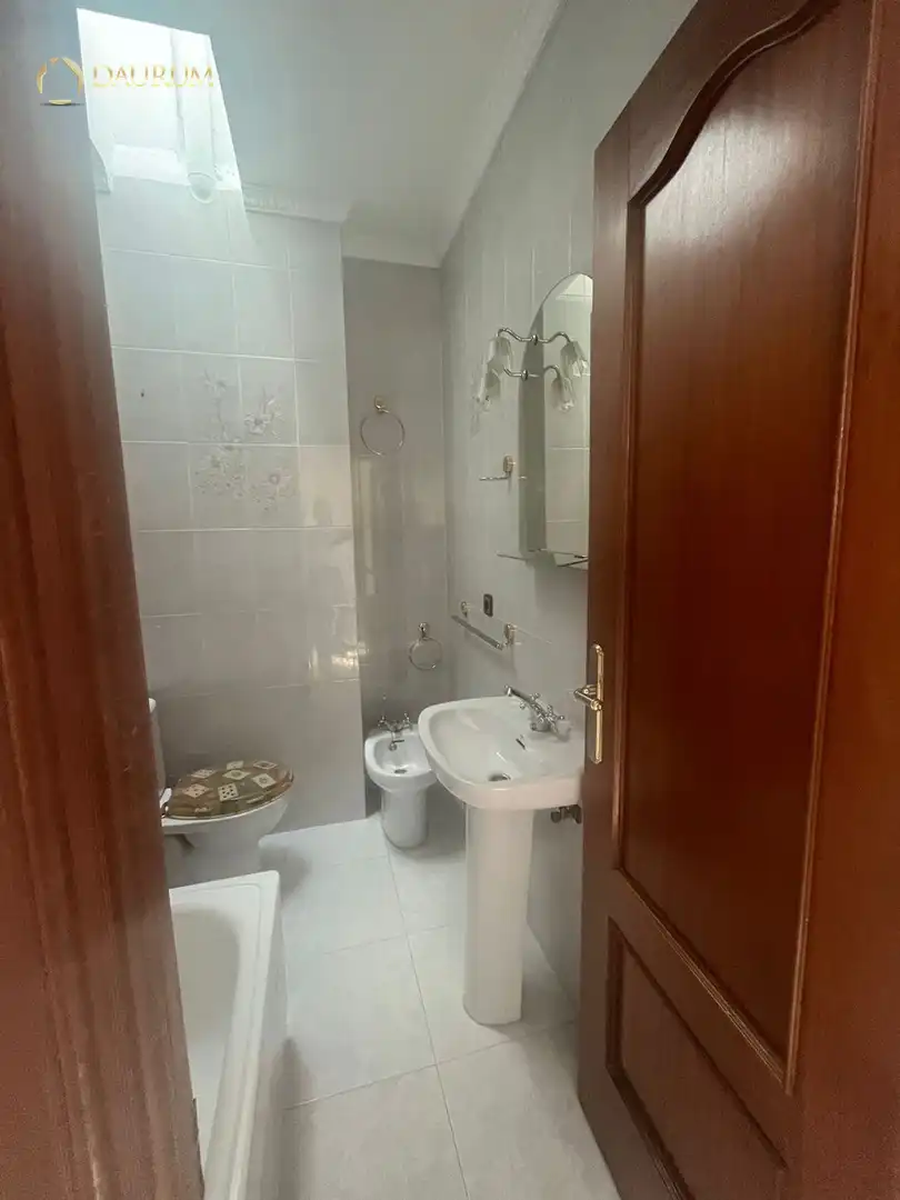 Bathroom of Houses for sale in Mairena del Aljarafe  with Air Conditioner, Heating and Terrace