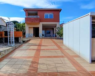 Vista exterior de Casa o xalet en venda en Sant Vicenç Dels Horts amb Calefacció, Jardí privat i Terrassa