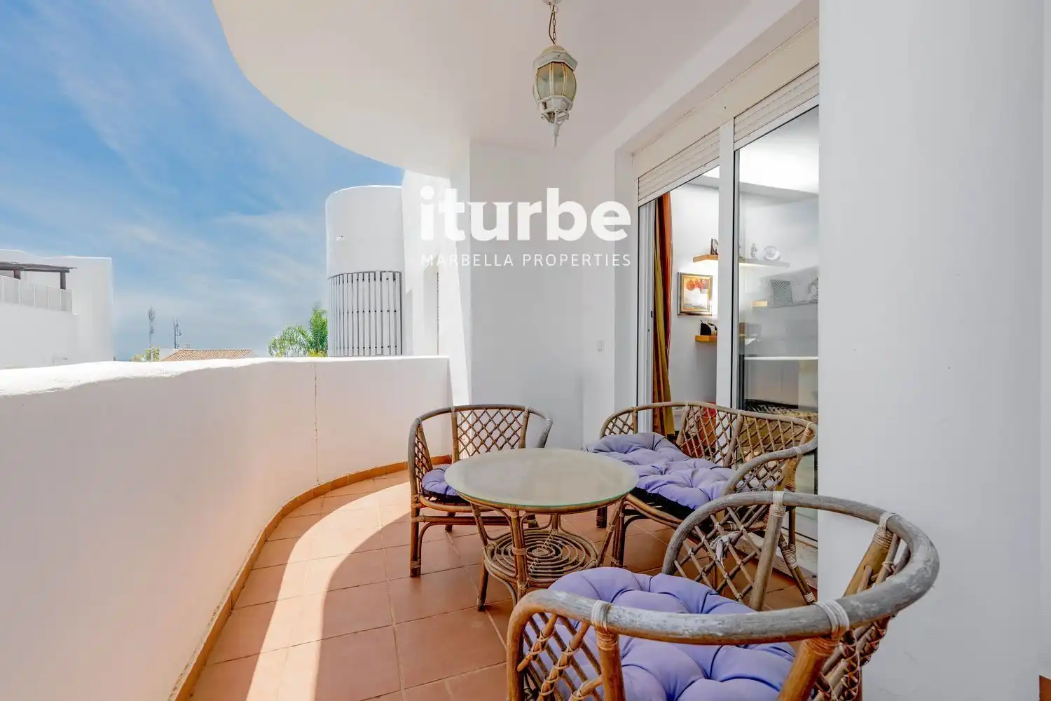 Terrasse von Maisonette zum Verkauf in Marbella mit Klimaanlage, Terrasse und Abstellraum