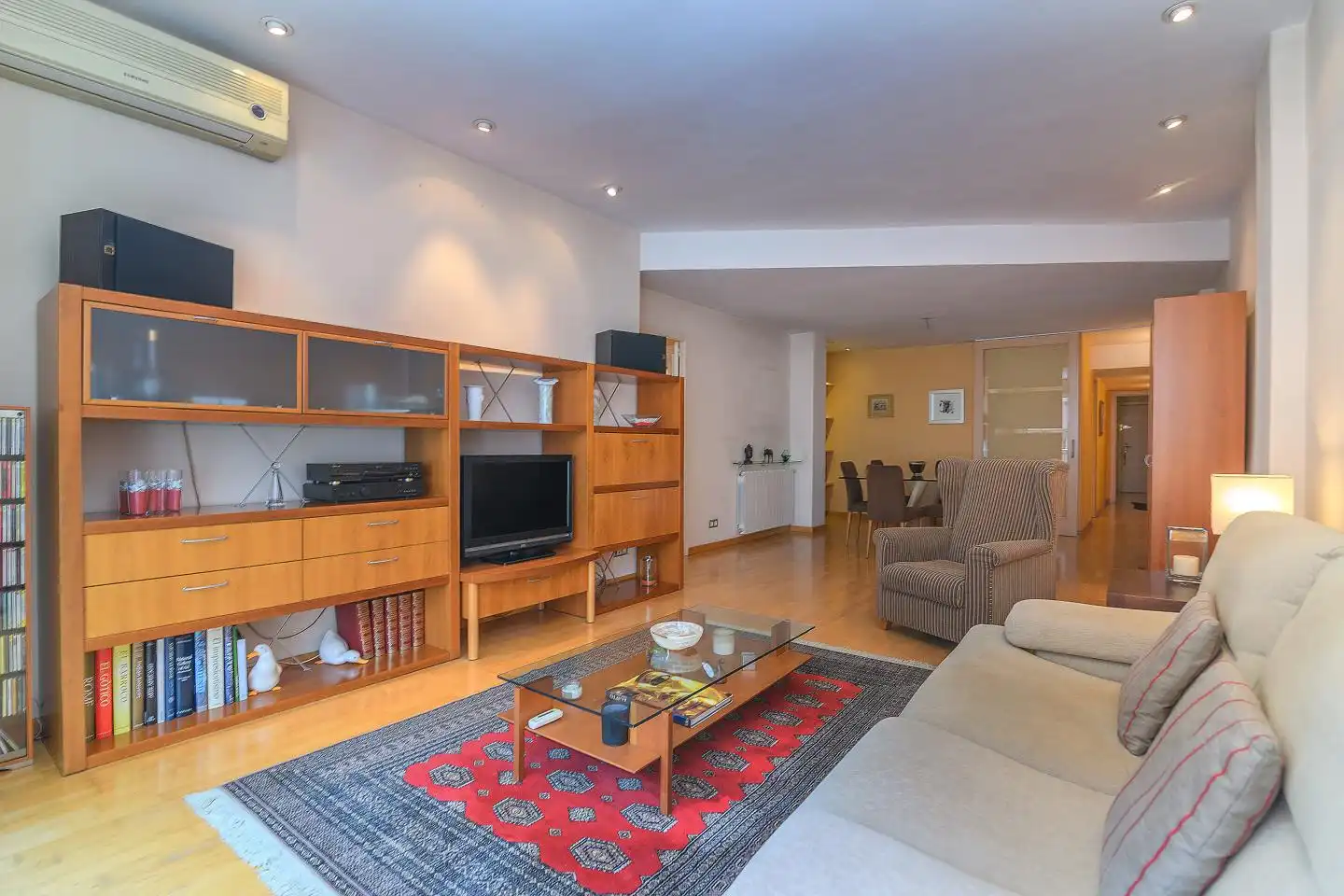 Sala d'estar de Pis en venda en Barcelona amb Aire condicionat, Calefacció i Parquet