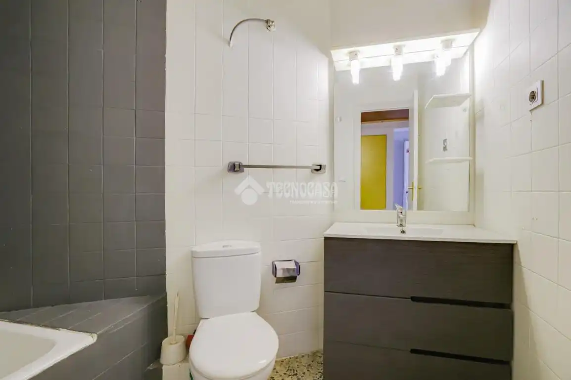 Appartamento con terrazza in vendita a Salut - Lloreda, imagen 24